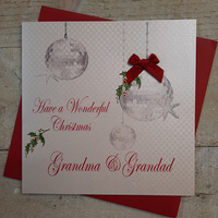 CHRISTMAS - GRANDMA & GRANDAD BAUBLES (X14-40)